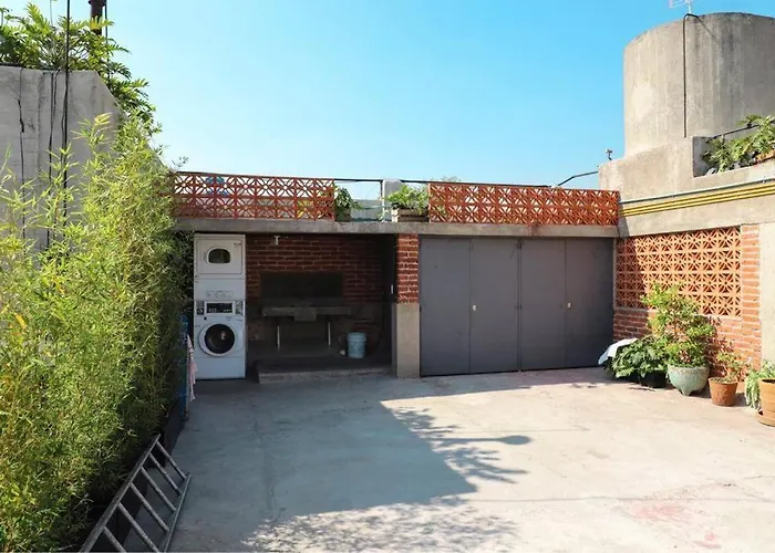New Mex Inspired Bo-ho Chic With Private Patio And Roof Terrace