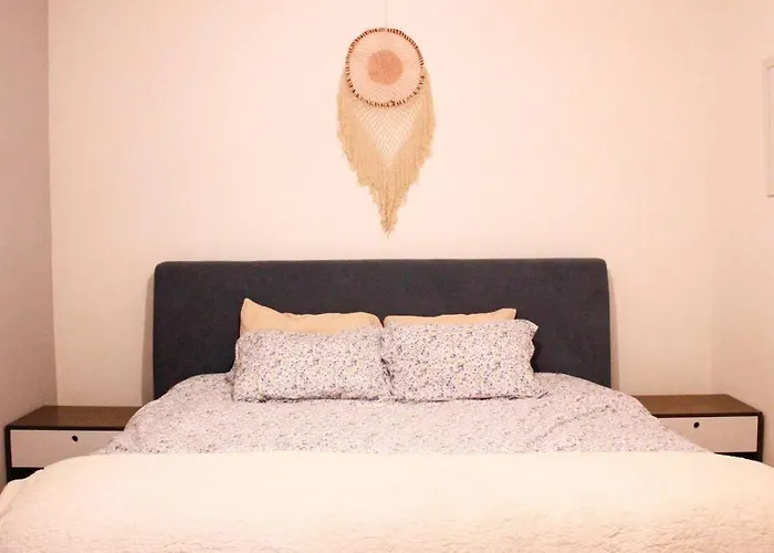 New Mex Inspired Bo-ho Chic With Private Patio And Roof Terrace *